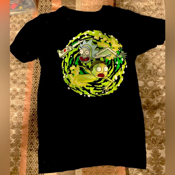 Hot Topic Rick & Morty Shirt - Picture 1 of 2